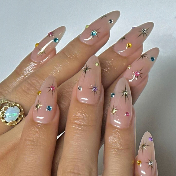 Artistic Rhinestone-Embellished Almond-Shaped Nail Extensions Kalsten