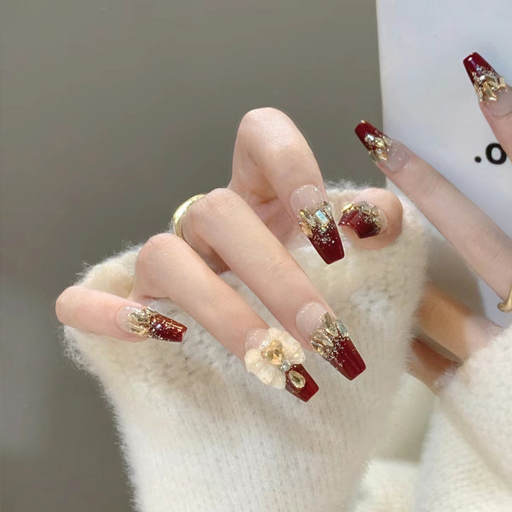 Stylish Press-On Nail Set with Elegant Floral Accents Kalsten
