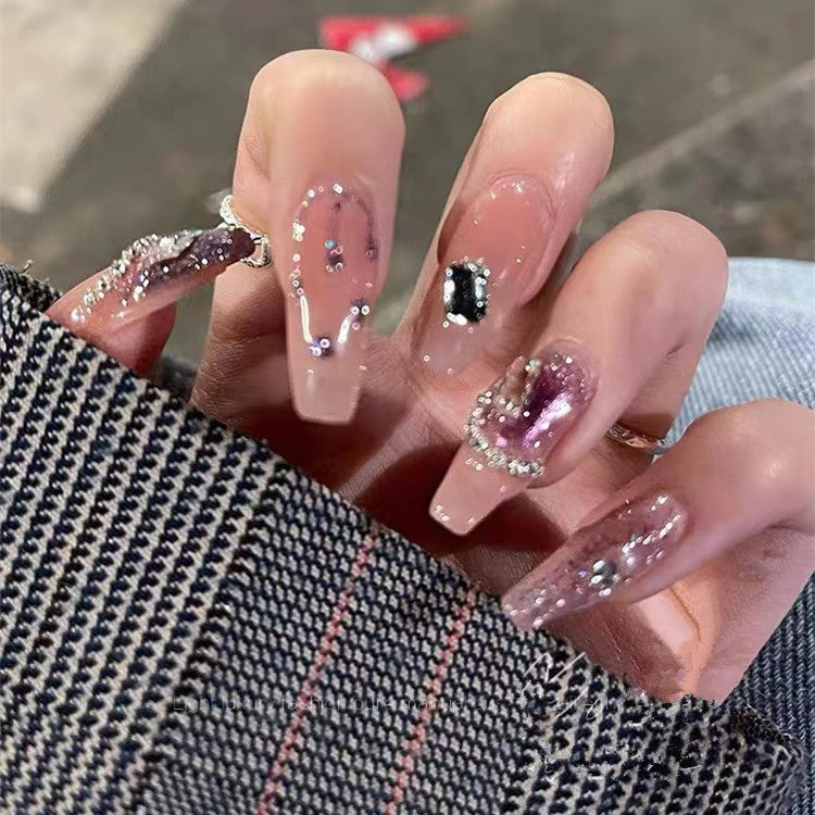 Glamorous artificial nails with sparkling accents Kalsten