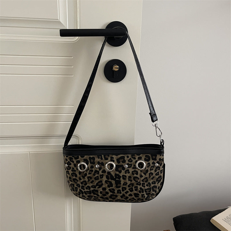 Chic Crossbody