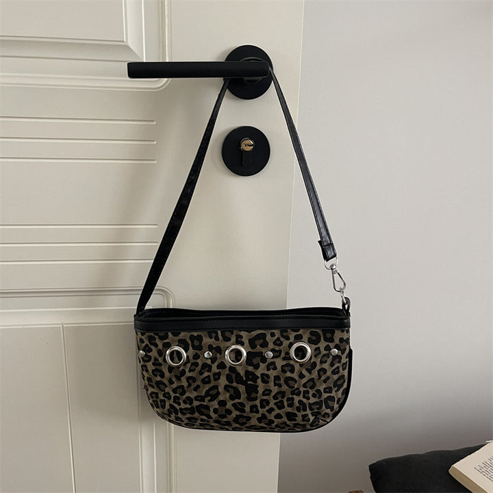 Chic Crossbody