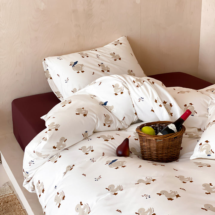 Children's cotton bedding set with cute dog all-over pattern and fine percale quality
