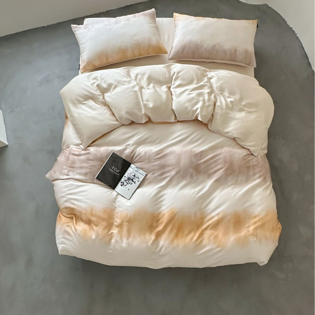 Modern striped bedding set made of cotton satin with hand-drawn stripes and contrasting piping