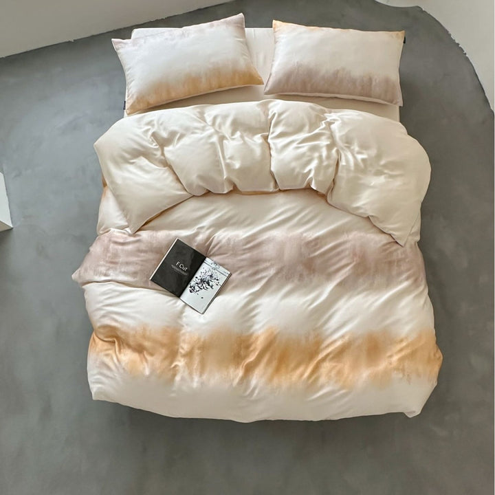 Modern striped bedding set made of cotton satin with hand-drawn stripes and contrasting piping