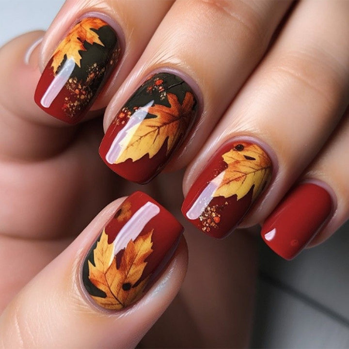 Elegant Artificial Nails with French Manicure and Glitter Effects Kalsten