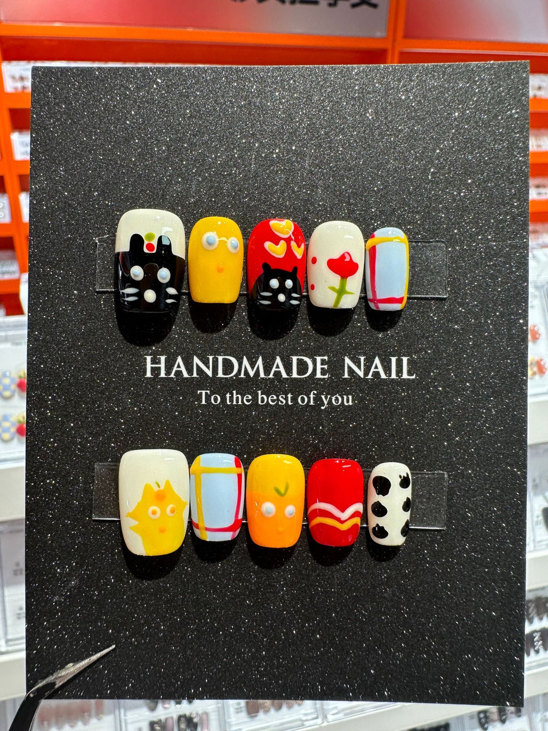Artistic Character-Themed Press-On Nail Set