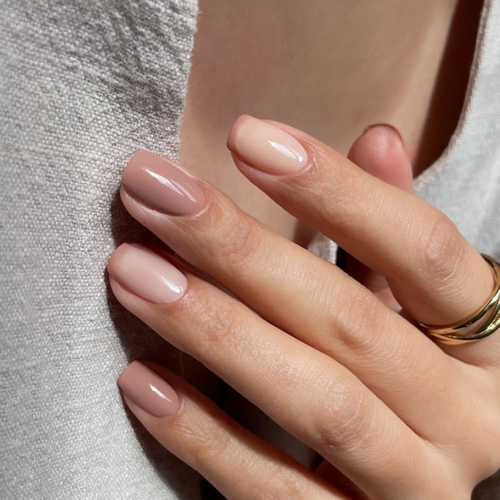 Elegant Nail Art with Soft Gradient Kalsten