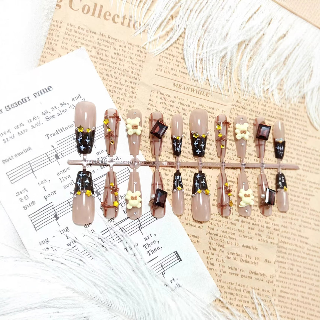 Artificial nails with living bear and gemstone accent Kalsten