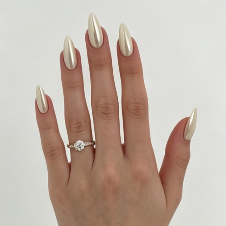 Trendy and Shiny Artificial Nails Kalsten