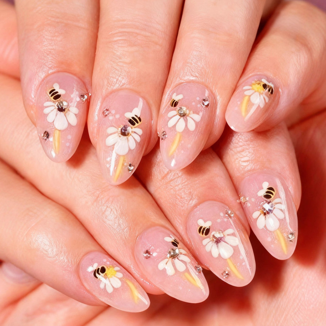 Artistic Floral-Embellished Press-On Nail Set Kalsten