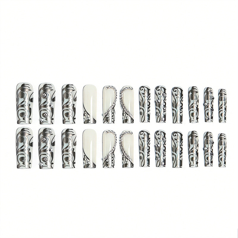 Elegant artificial nails with stylish embellishments Kalsten