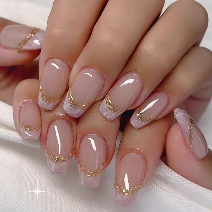 Creative Nail Art with Exotic Leaf Design Kalsten