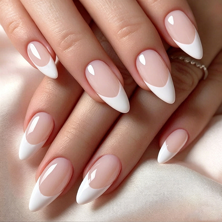Stylish artificial nails with elegant tips Kalsten