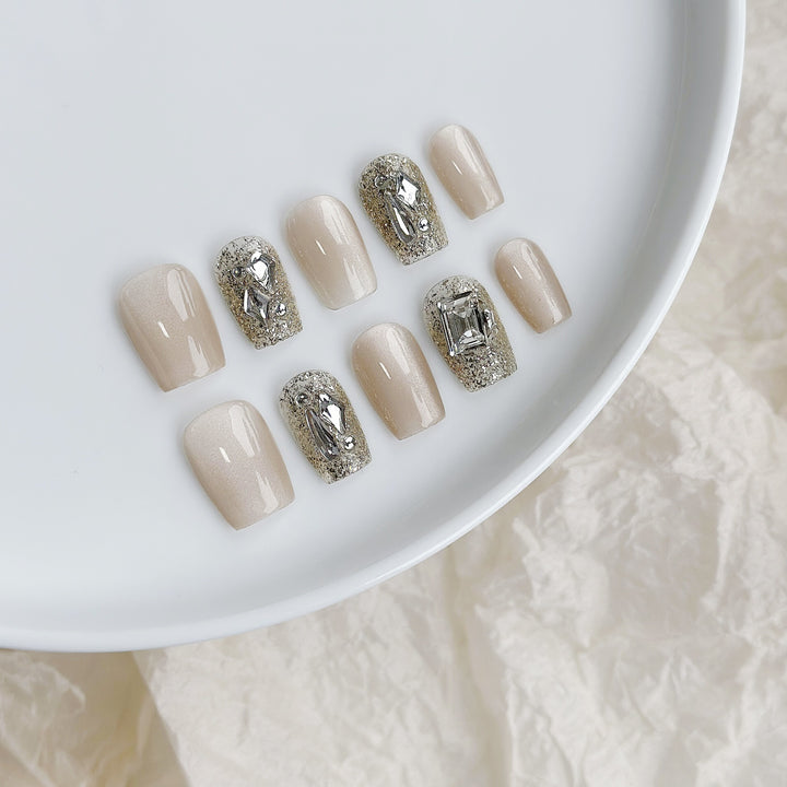 Butterfly-Embellished Press-On Nail Set