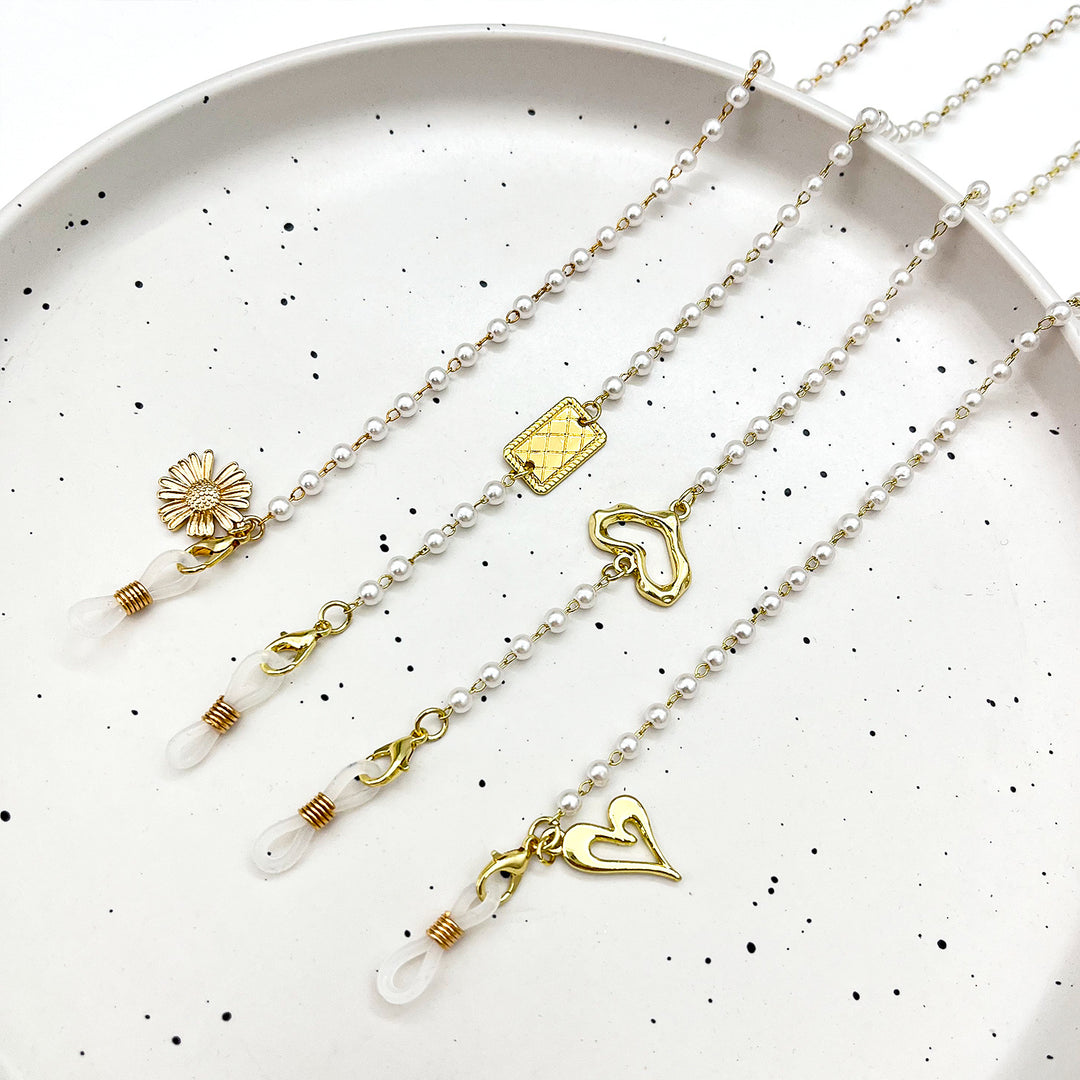 Heart-Shaped Beaded Eyewear Chain Kalsten
