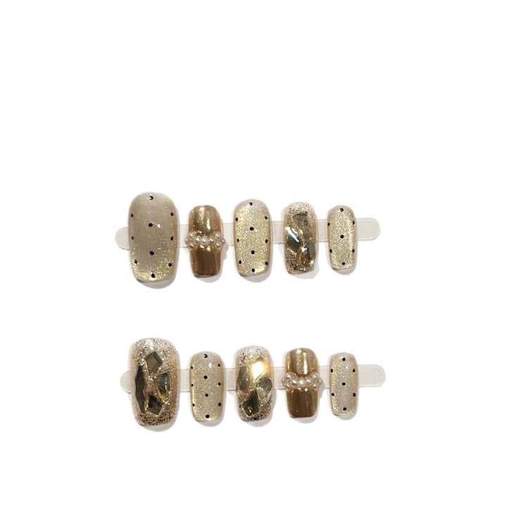 Luxurious Decorative Press-On Nail Set