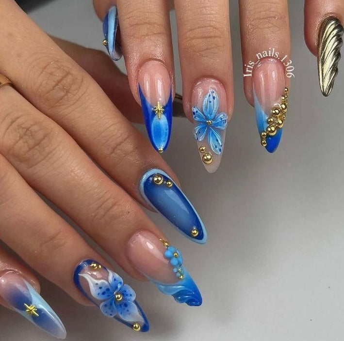 Artistic Floral Nail Art Extensions Kalsten