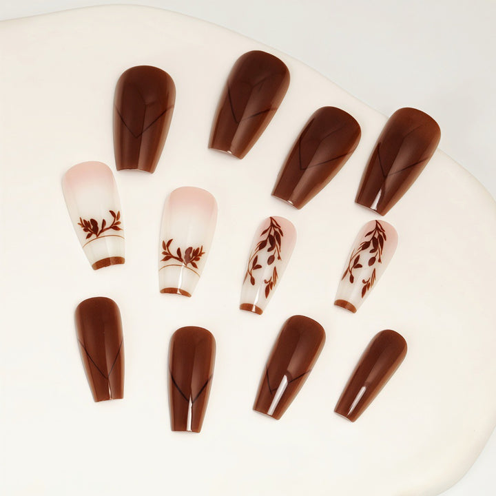 Elegant Artificial Nails with Filigree Leaf Patterns Kalsten