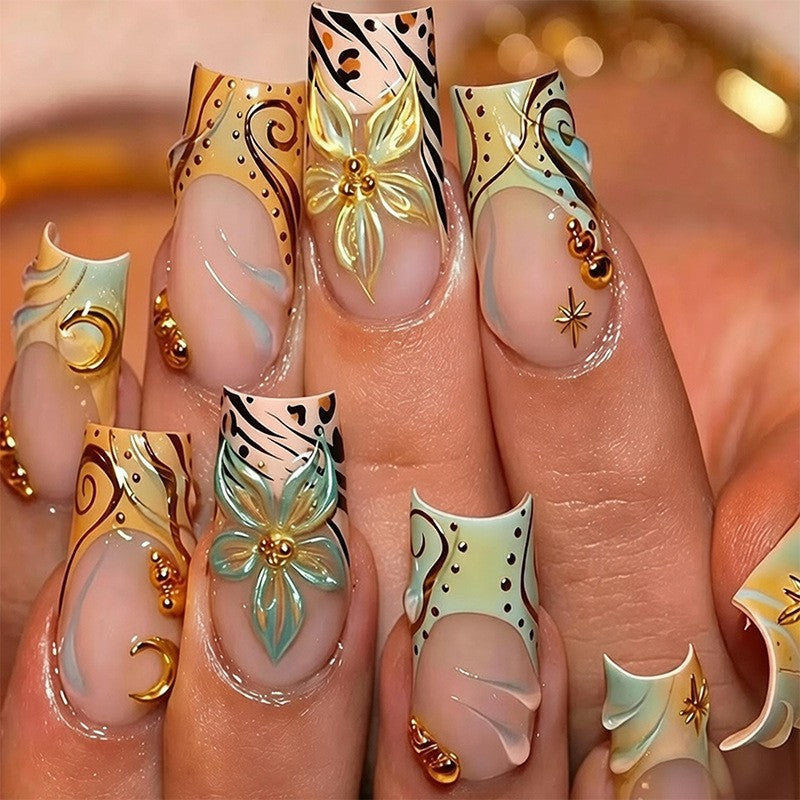 Artistic Nail Tips with Autumn Motifs Kalsten
