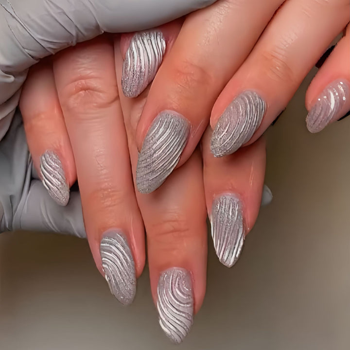 Sculpted Press-On Nail Art Kalsten