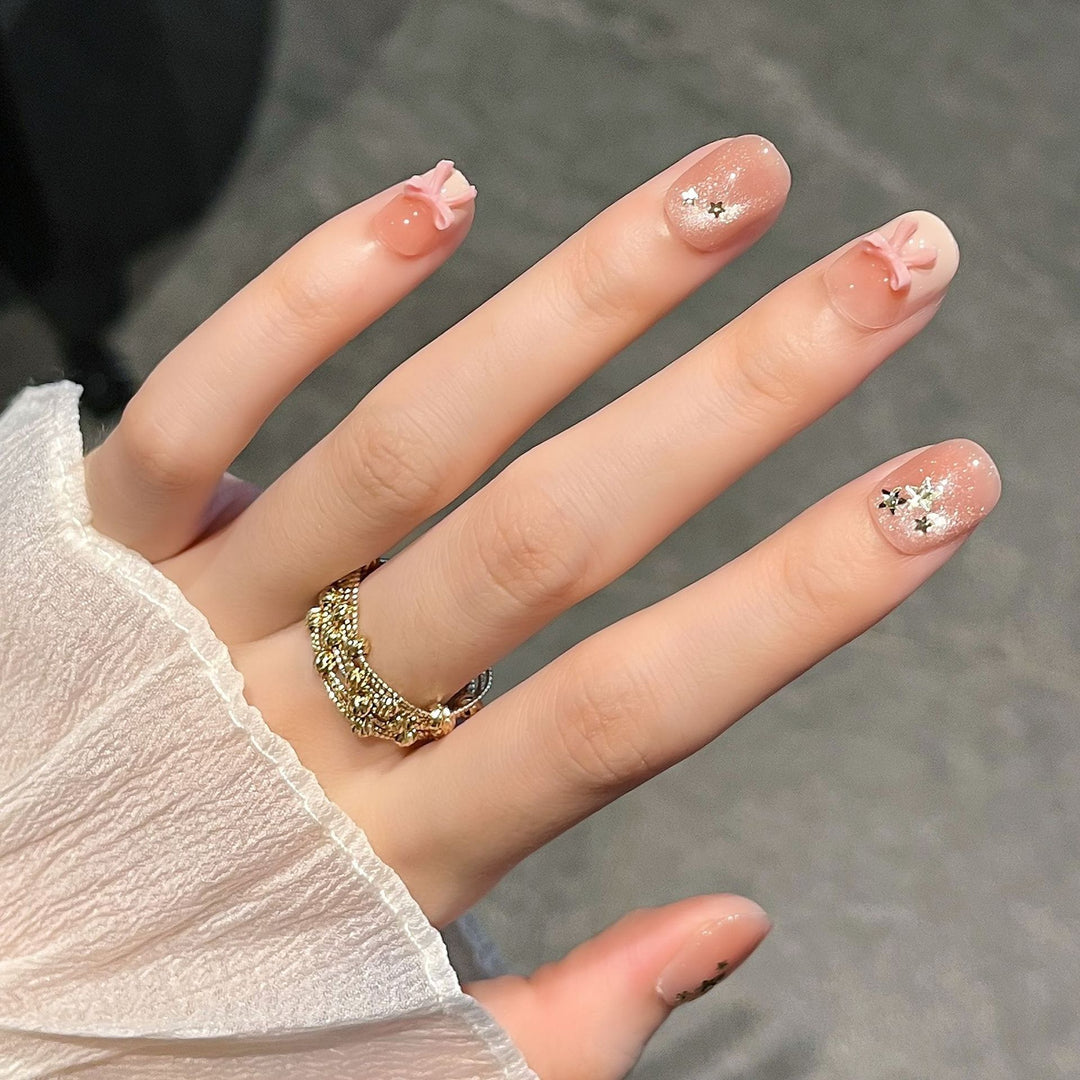 Decorative Press-On Nail Art with Floral Designs Kalsten
