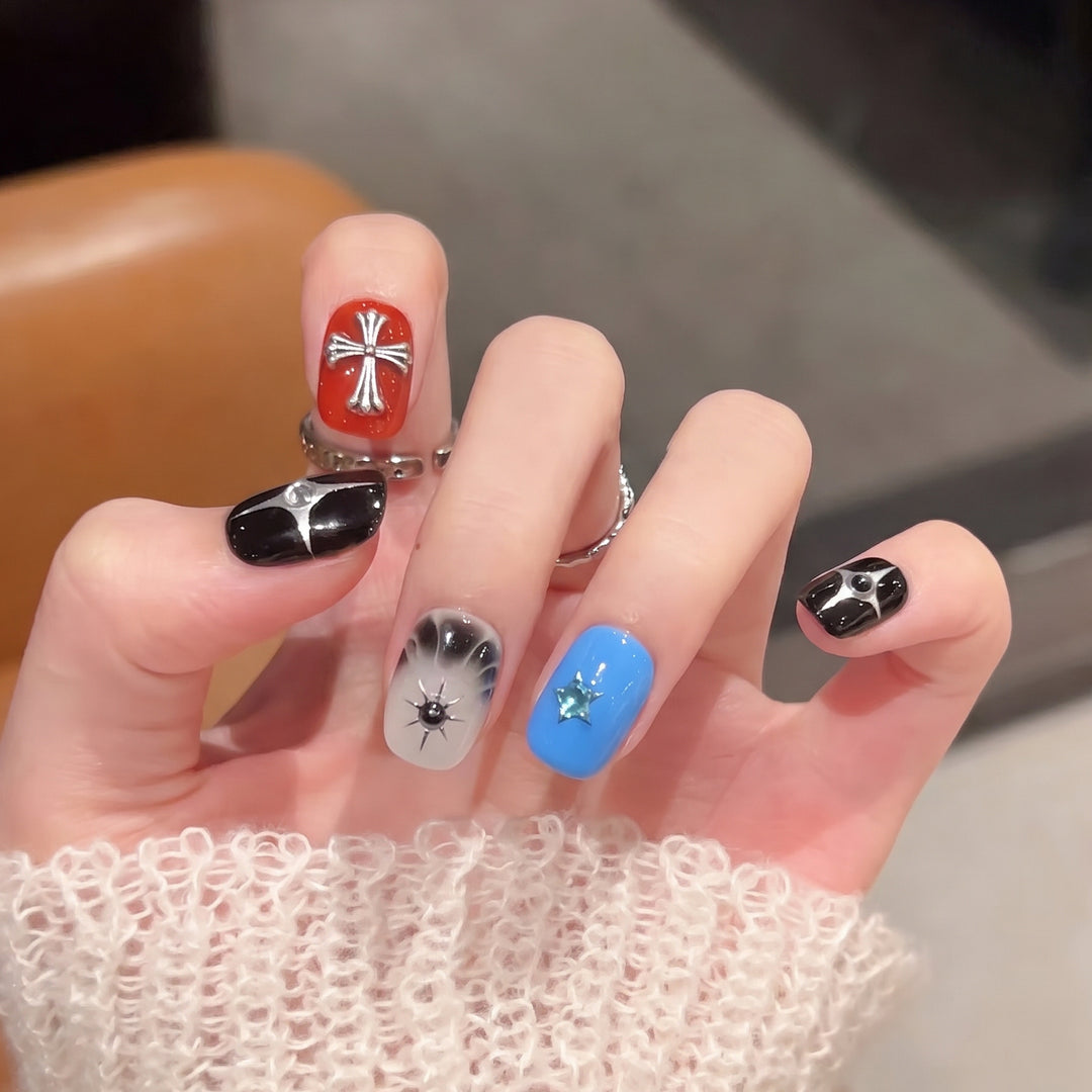 Artisanal Press-On Nail Set with Decorative Details Kalsten