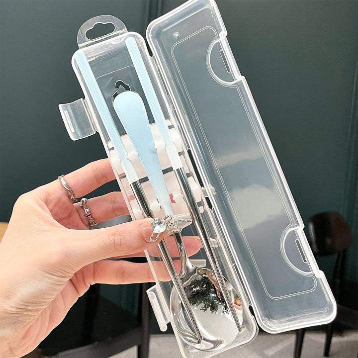 Portable cutlery set in hygienic storage box Kalsten