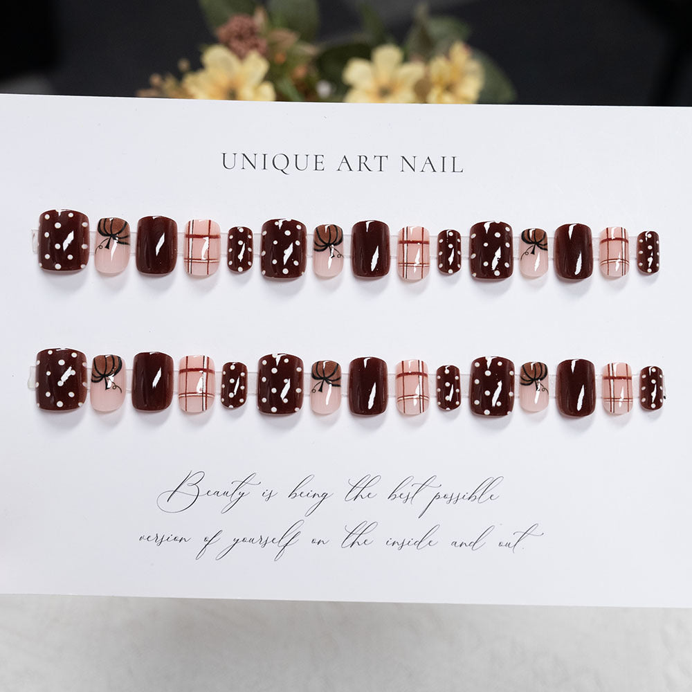 Decorative Nail Art Set with Autumn-Themed Designs