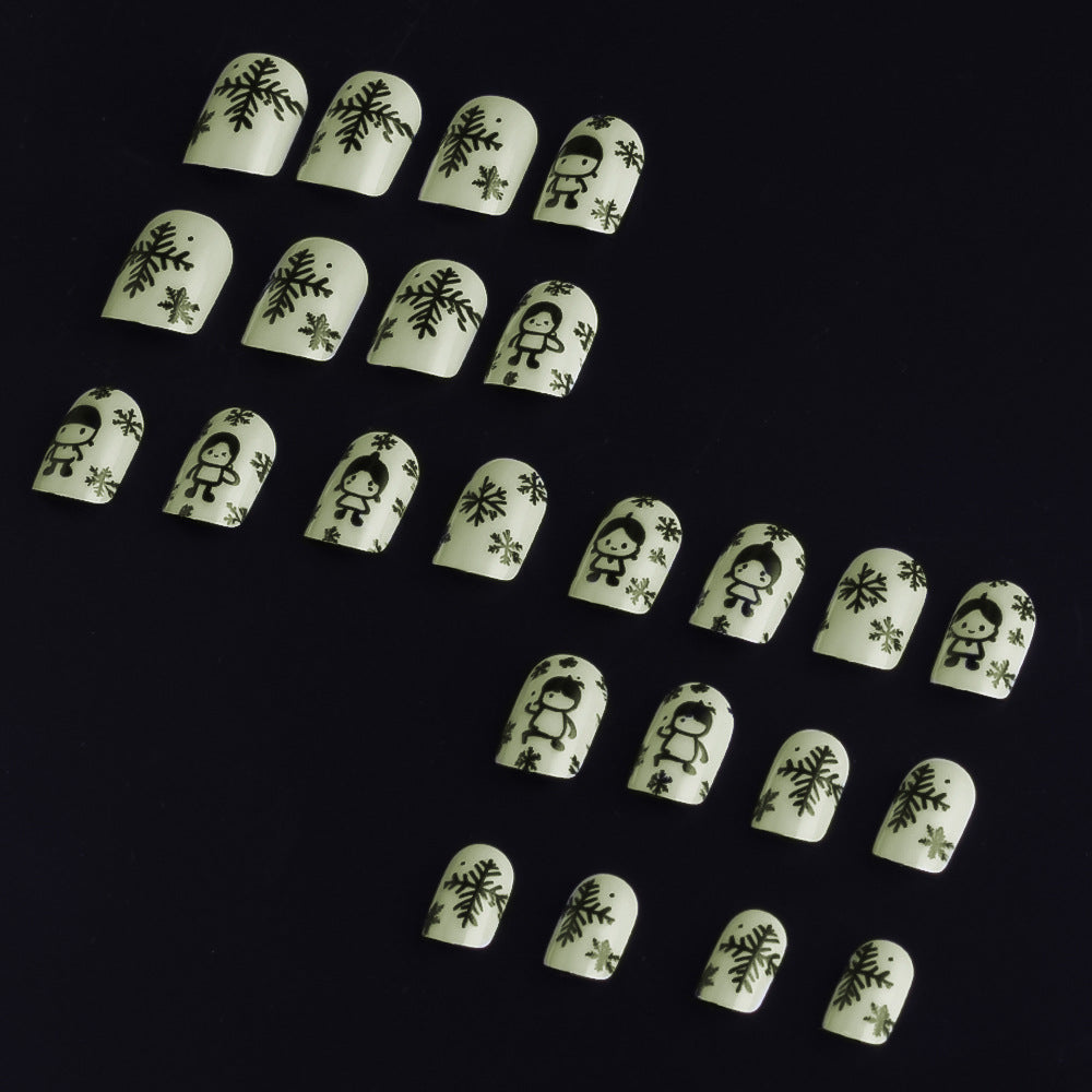 Winter-Themed Nail Art Design Kalsten