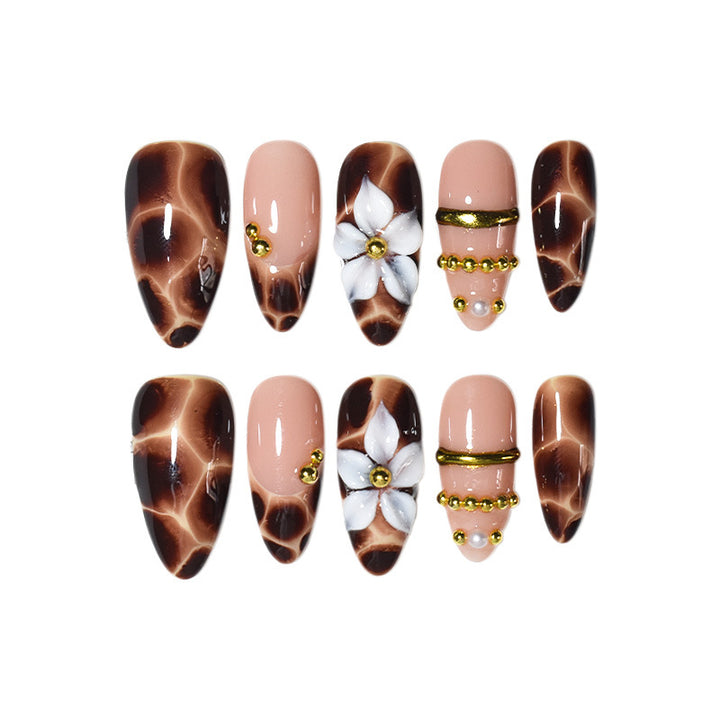 Artistic Floral-Inspired Press-On Nail Art Kalsten
