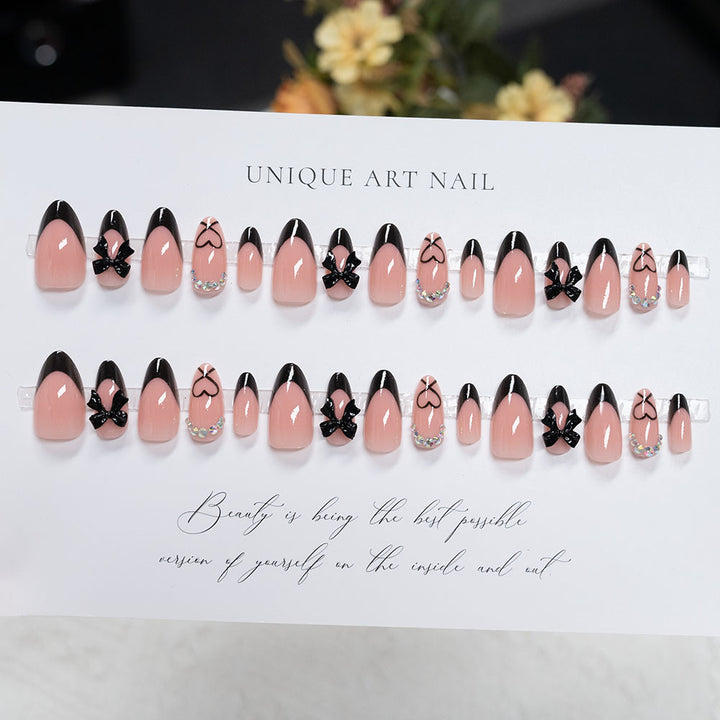 Glamorous Press-On Nail Art Set