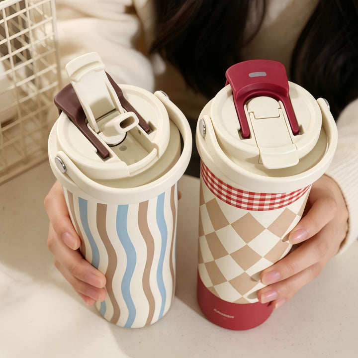 Insulated drinking bottle with integrated straw Kalsten