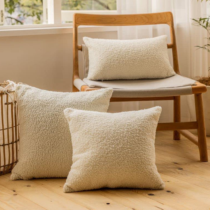 Cuddle cushion with teddy fleece cover and soft polyester filling Kalsten