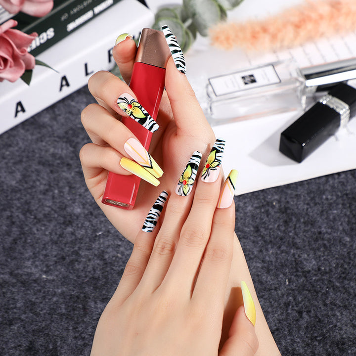 Creative press-on nails with flower and animal designs Kalsten
