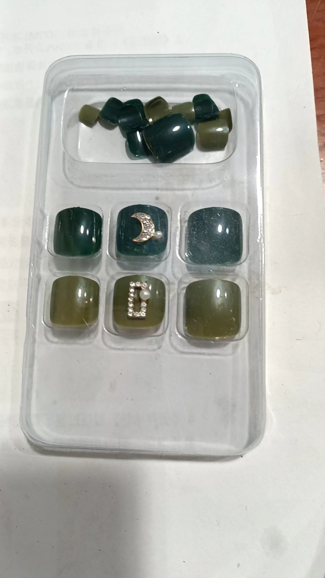 Decorative Press-On Nail Set with Gemstone Accents Kalsten