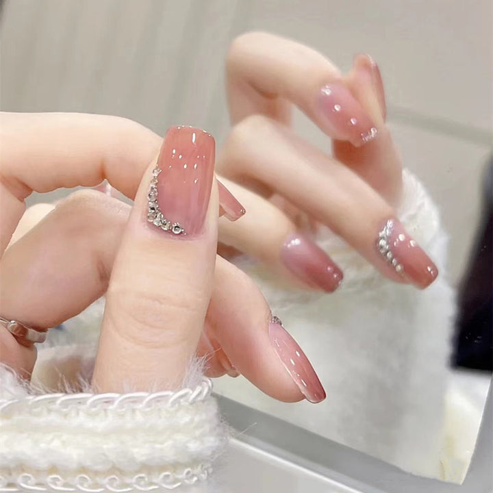 Elegant Ombre Press-On Nail Set with Decorative Rhinestone Accents Kalsten