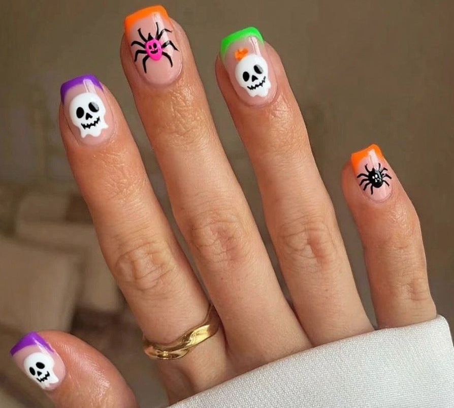 Artistic Halloween Themed Nail Art Kalsten