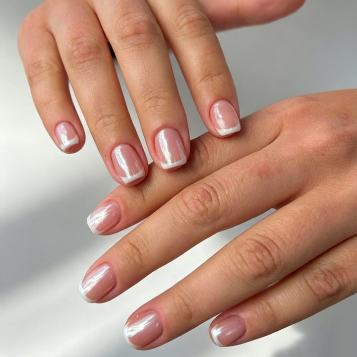 High-quality artificial nails with elegant French tip design Kalsten