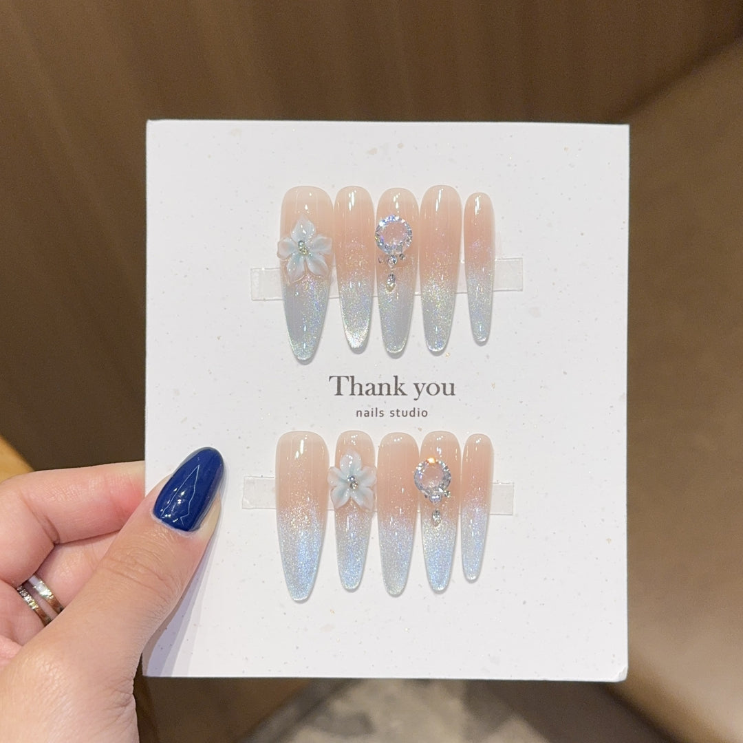 Artificial Nails Set with Shimmering Ombre Effect and Floral Accents Kalsten