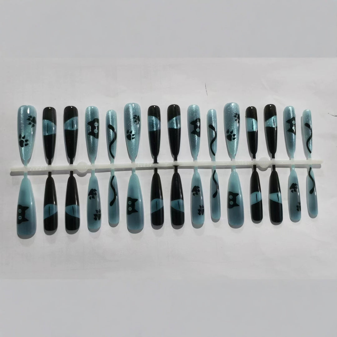 Cat-Themed Press-On Nail Art Kalsten