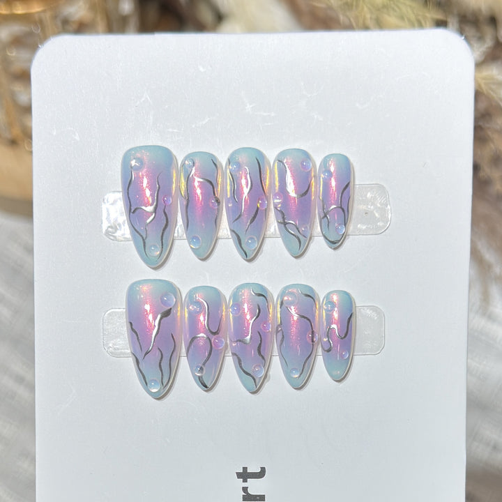 Iridescent Press-On Nail Set Kalsten