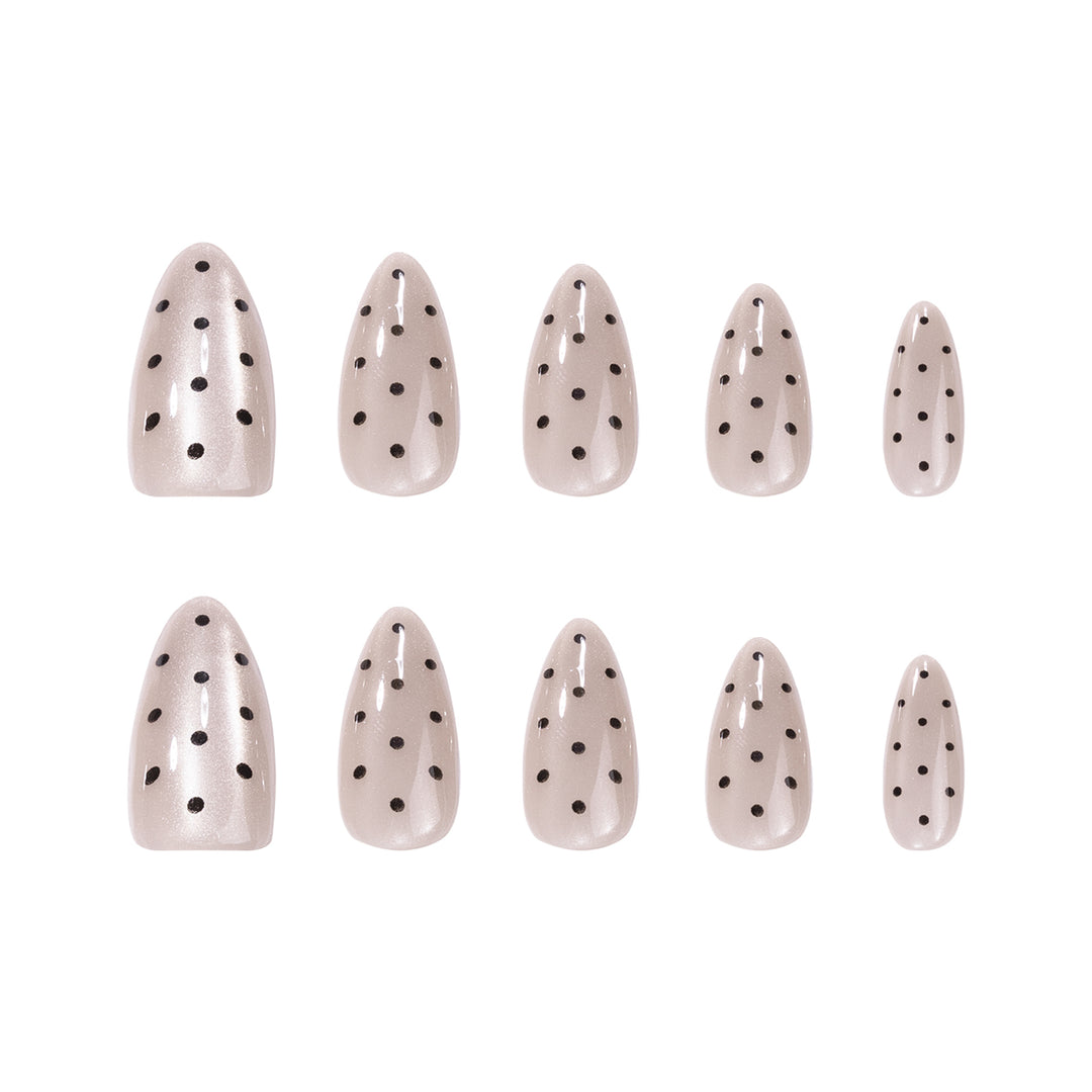 Artful nail tips in modern design Kalsten