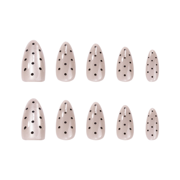 Artful nail tips in modern design Kalsten