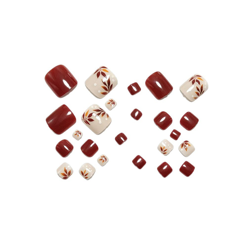 Nail art with elegant leaf designs Kalsten