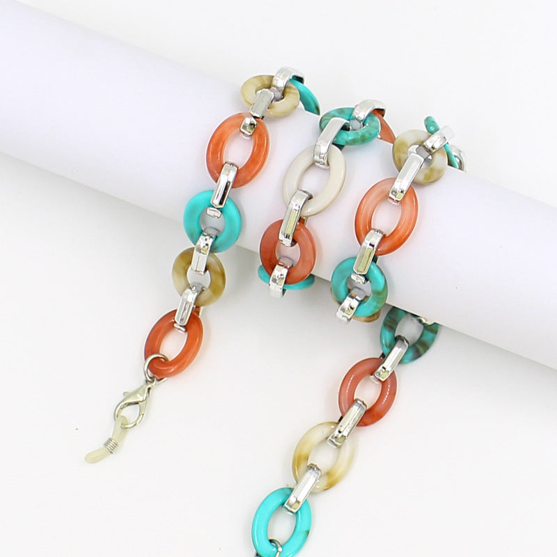 Elegant Chain Eyewear Holder Kalsten