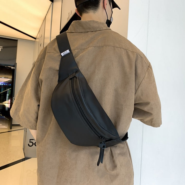 Belt bag with adjustable carrying strap and practical compartments Kalsten