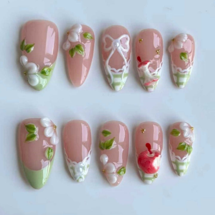 Artistic Floral and Star-Embellished Press-On Nail Set Kalsten