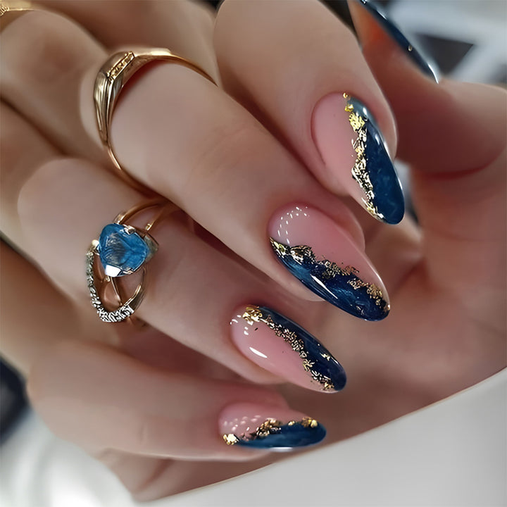 Artificial nail set with luxurious golden embellishments and elegant details Kalsten