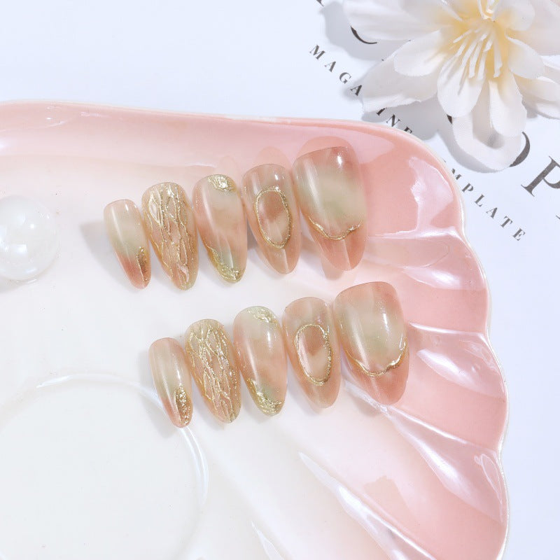 Glittering artificial nails in a modern design Kalsten