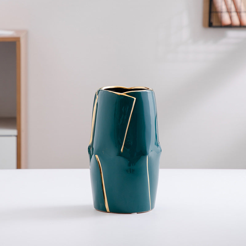 Decorative ceramic vase with golden accents Kalsten